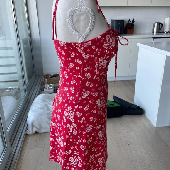 White Fox Boutique Red Floral Adjustable Spaghetti Strap Dress (XS) - Picture 6 of 8